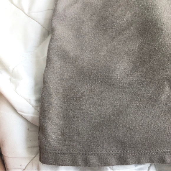 Aritzia Talula Tulip Skirt - Picture 3 of 6